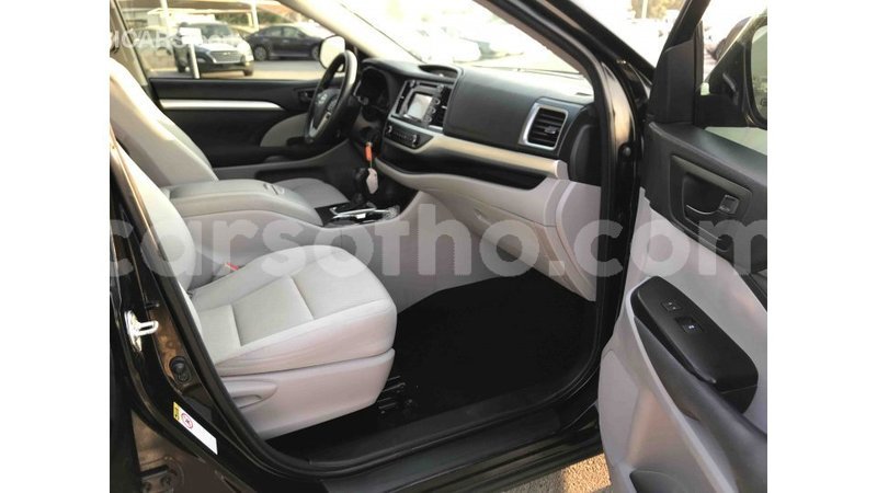 Big with watermark toyota highlander maseru import dubai 13071