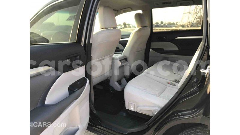 Big with watermark toyota highlander maseru import dubai 13071