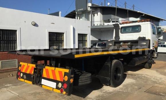 Acheter Occasion Voiture TATA Estate Blanc à Maseru, Maseru Acheter Occasion Voiture TATA Estate Blanc à Maseru, Maseru