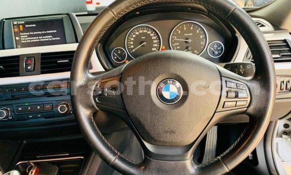 Sayi Na hannu BMW 3–Series Silver Mota in Maputsoa a Leribe Sayi Na hannu BMW 3–Series Silver Mota in Maputsoa a Leribe