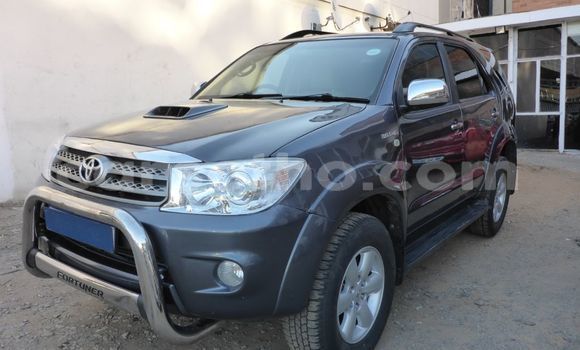 Acheter Occasion Voiture Toyota Fortuner Bleu à Maseru, Maseru Acheter Occasion Voiture Toyota Fortuner Bleu à Maseru, Maseru