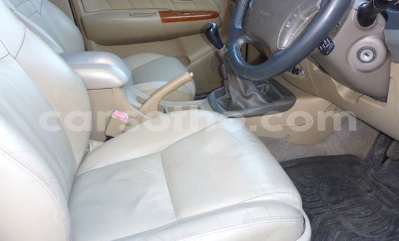 Acheter Occasion Voiture Toyota Fortuner Bleu à Maseru, Maseru Acheter Occasion Voiture Toyota Fortuner Bleu à Maseru, Maseru