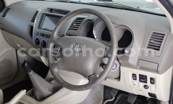 Sayi Na hannu Toyota Fortuner Silver Mota in Maseru a Maseru Sayi Na hannu Toyota Fortuner Silver Mota in Maseru a Maseru