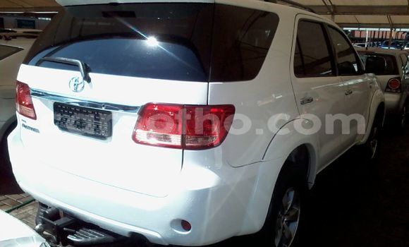 Buy Used Toyota Fortuner White Car in Roma in Maseru Buy Used Toyota Fortuner White Car in Roma in Maseru