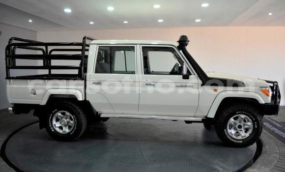 اشتري مستعمل Toyota Land Cruiser White سيارة في Maseru في Maseru اشتري مستعمل Toyota Land Cruiser White سيارة في Maseru في Maseru